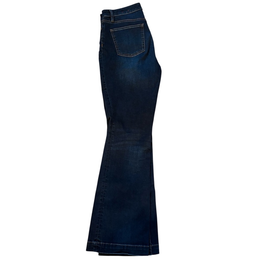 Women’s Flare Jeans